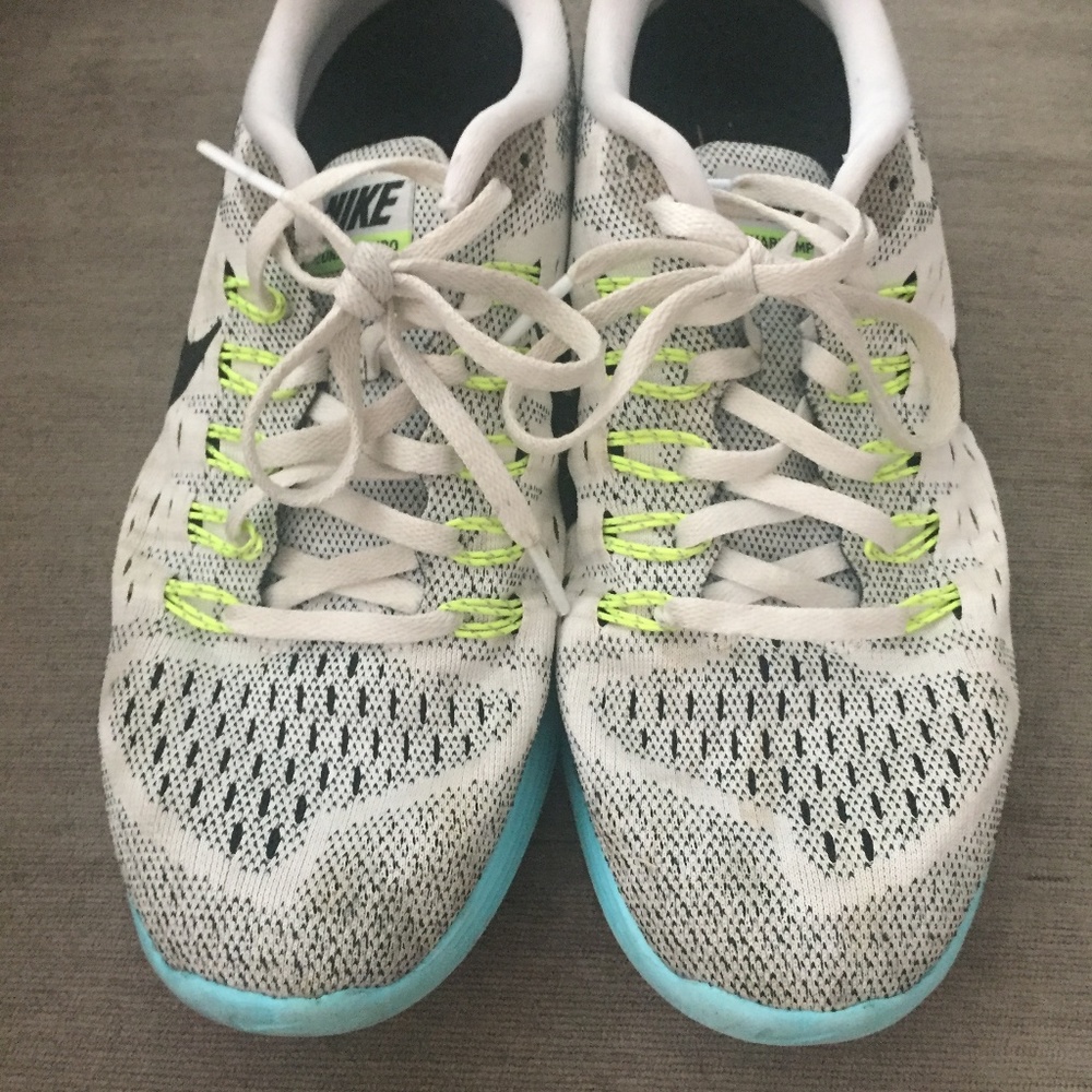 ⚡️⚡️BOGO: Size 9 Nike Lunartempo shoes⚡️⚡️